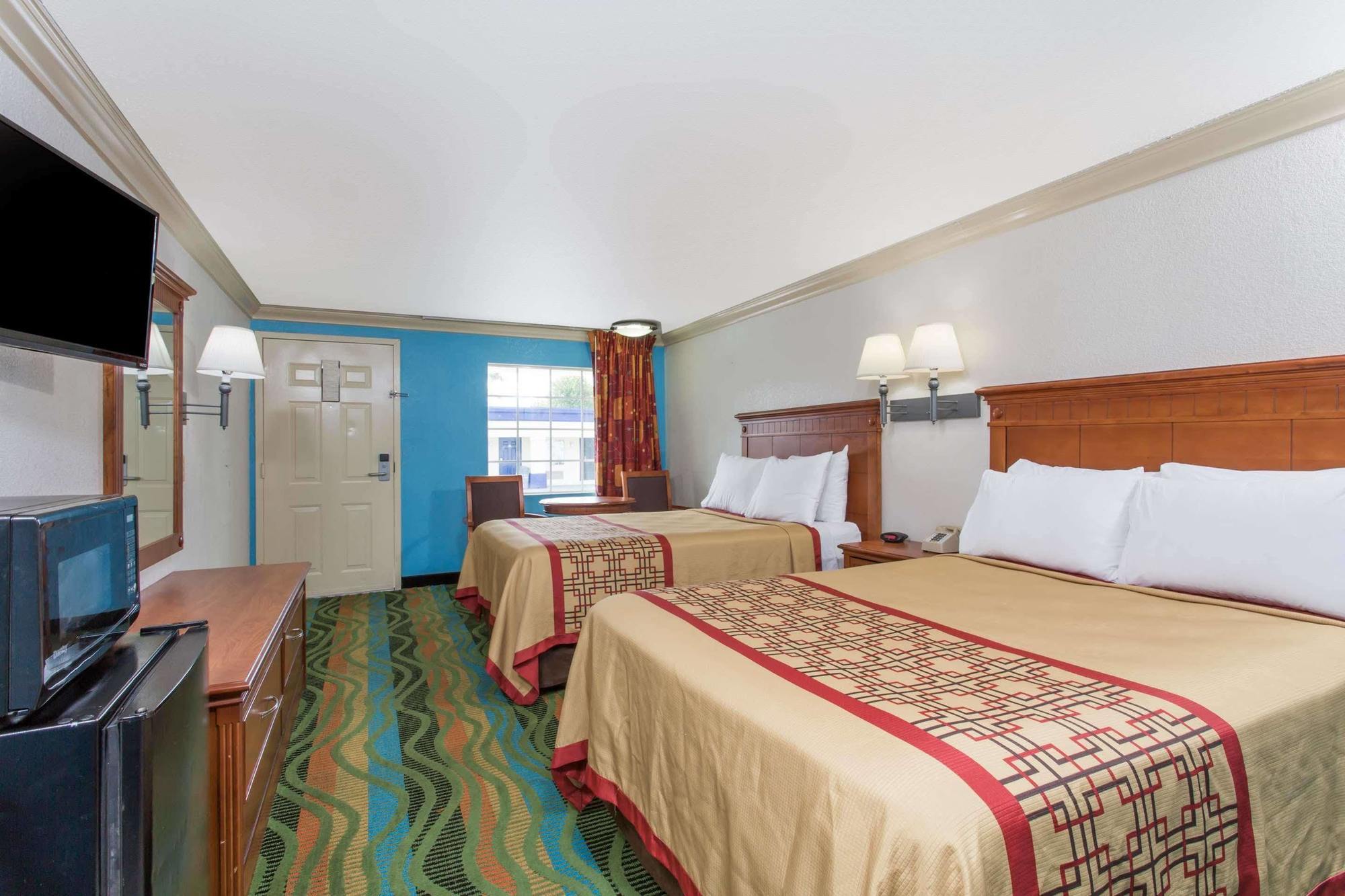 Days Inn By Wyndham Virginia Beach Town Center מראה חיצוני תמונה